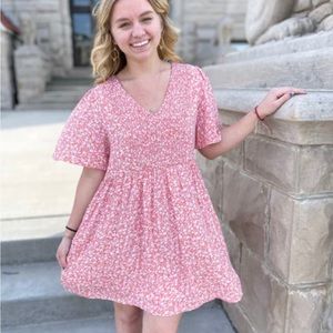 NWT Hekka Floral V-Neck Short Sleeve Boho Babydoll Dress size small Summer